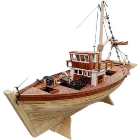"Barco de Pesca Chilote Artesanal - Madera Nativa | Colección Única"