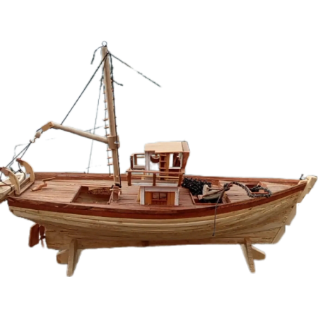 "Barco de Pesca Chilote Artesanal - Madera Nativa | Colección Única"